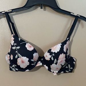 Victoria secret wear everywhere push-up bra 34 b